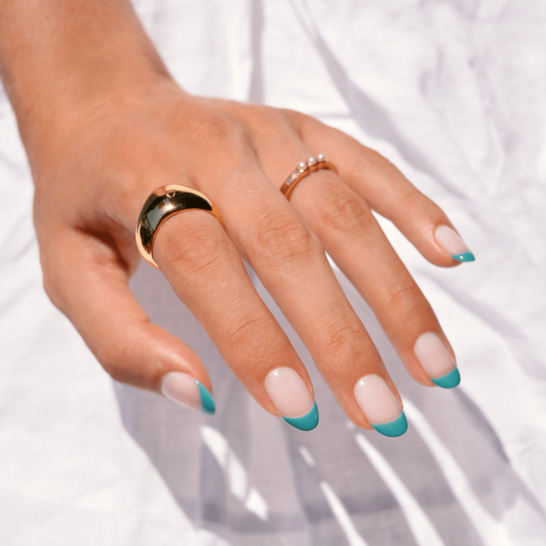 Blue Lagoon - Le Mini Macaron (6886010683560)